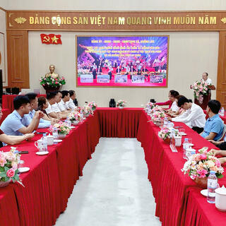 <a href="/tin-tuc-su-kien/thong-tin-kinh-te" title="Thông tin Chính trị - Kinh tế" rel="dofollow">Chính trị - Kinh tế</a>